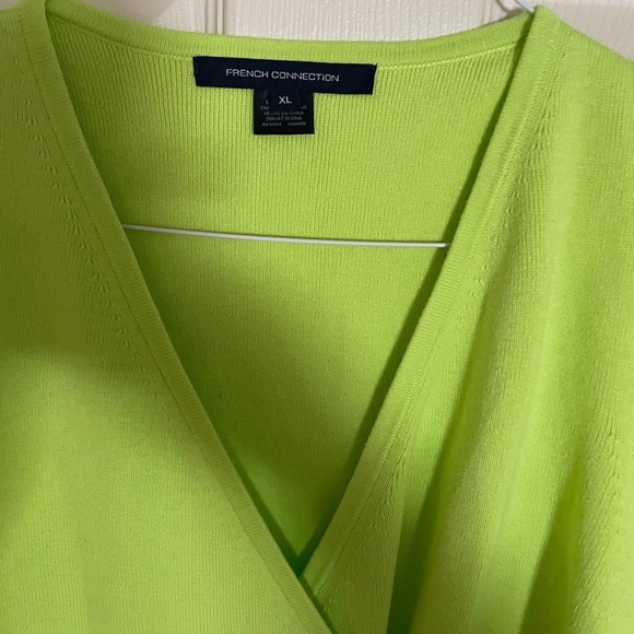 French connection, stunning 
lime, green sheer sleeves
Deep V Front
New w/tTags - Picture 6 of 11